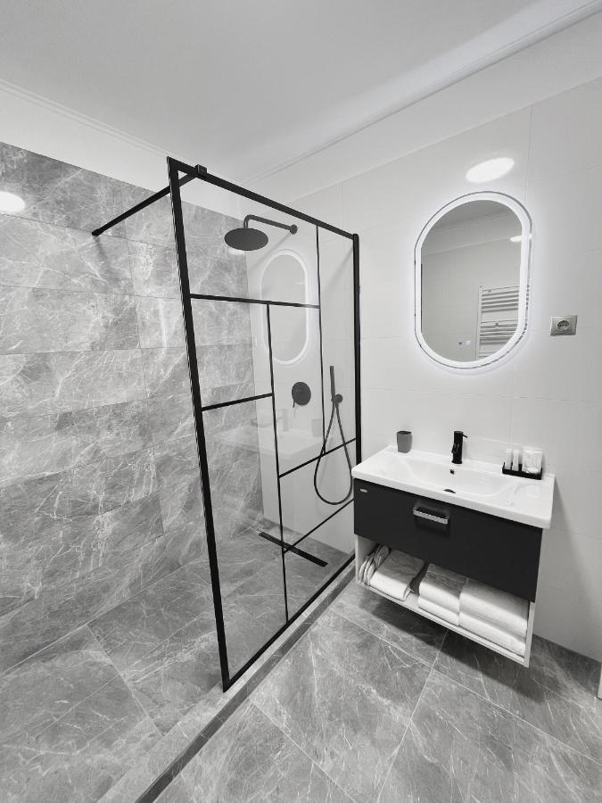 Glam Studios Сибиу Екстериор снимка